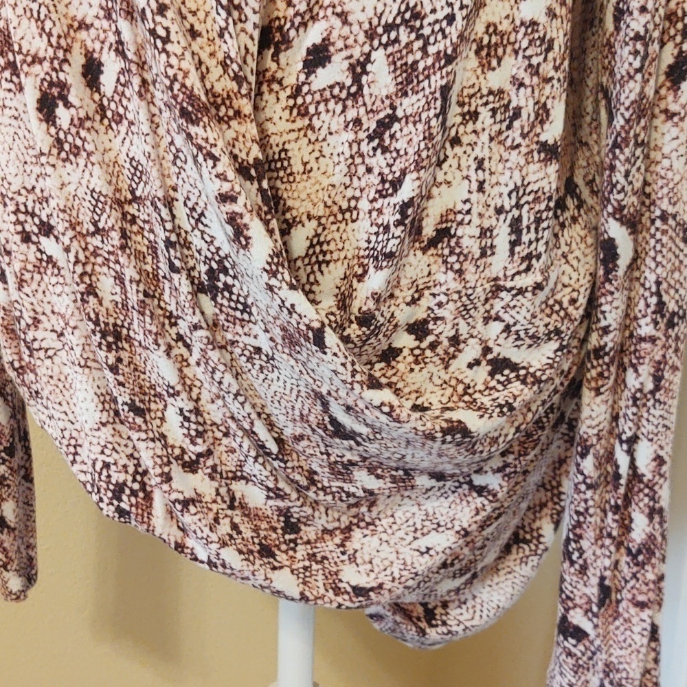 New Directions Pink and White Long Sleeve Snakeskin Look Blouse - Picture 2 of 12